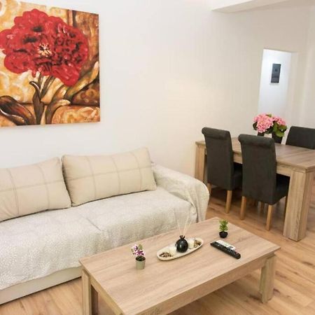 Renovated Spacious Flat 7Min To Subway Station- Ateny Zewnętrze zdjęcie