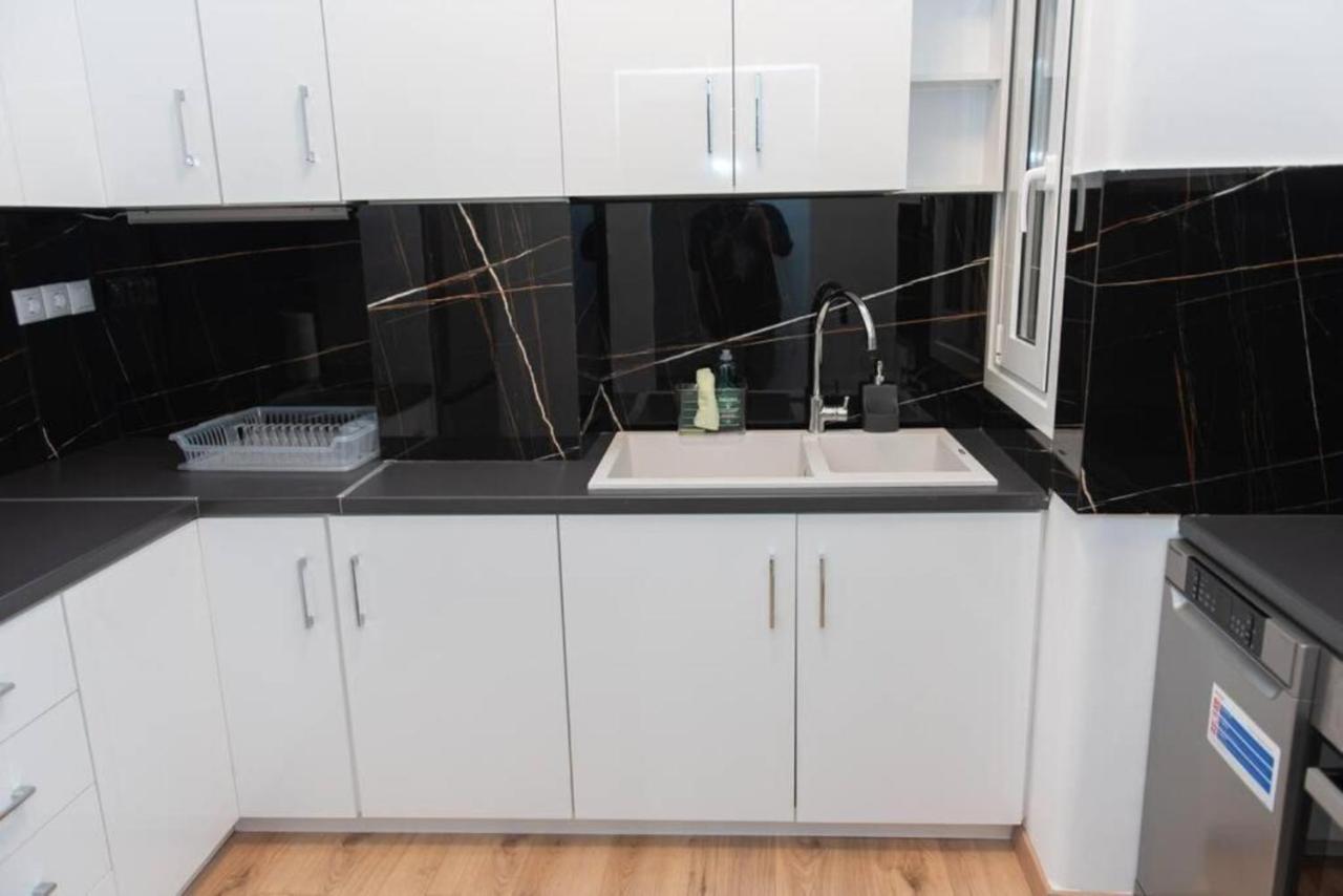 Renovated Spacious Flat 7Min To Subway Station- Ateny Zewnętrze zdjęcie