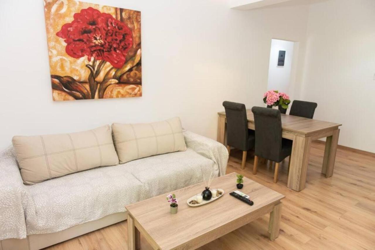 Renovated Spacious Flat 7Min To Subway Station- Ateny Zewnętrze zdjęcie